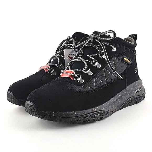 Skechers Women's  Black Waterproof Arch Fit Journey Persist Boots Wool Sz 6.5 - Picture 1 of 16